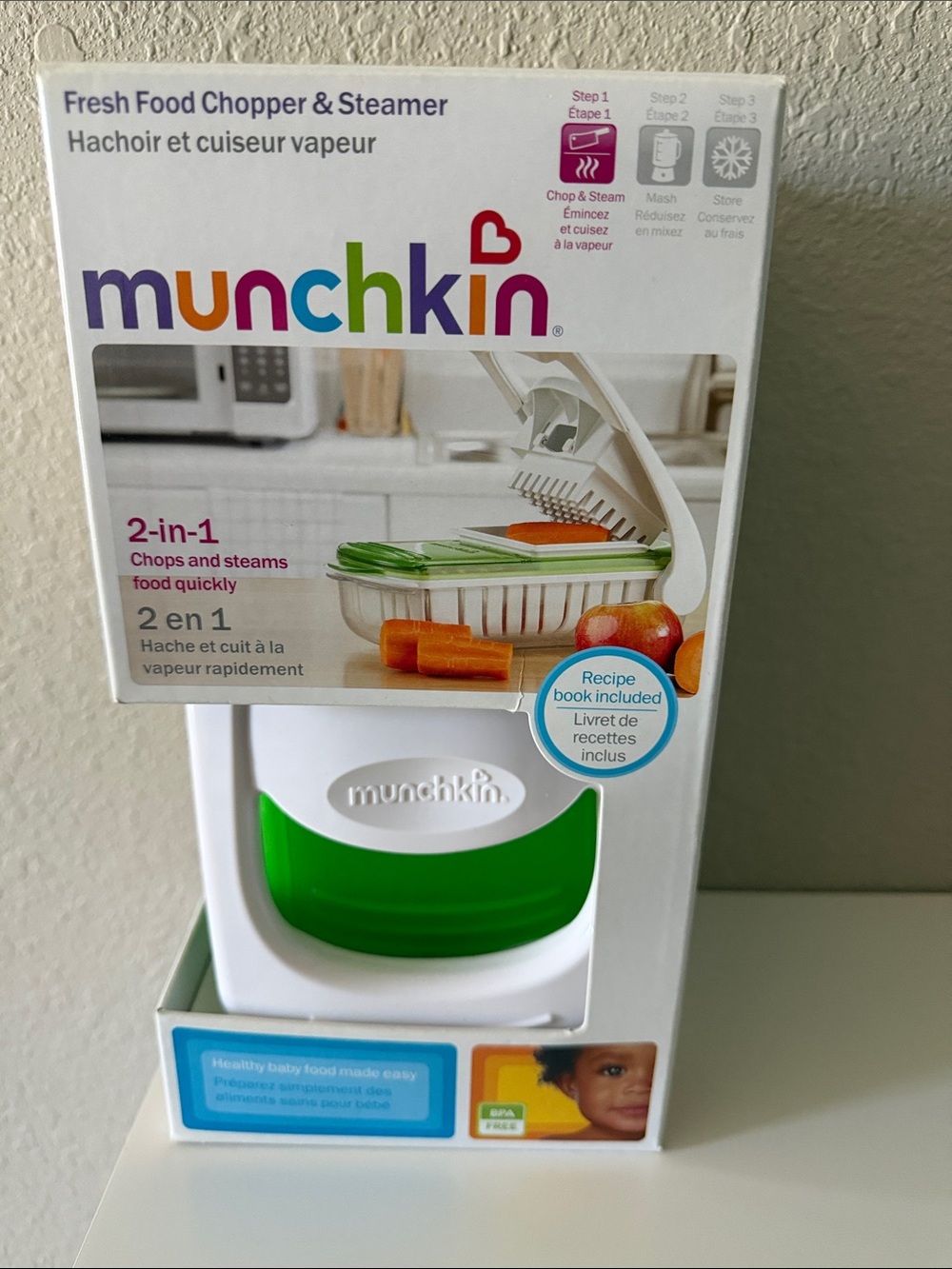 Munchkin 2-in-1 Fresh Food Chopper & Steamer - Green and White